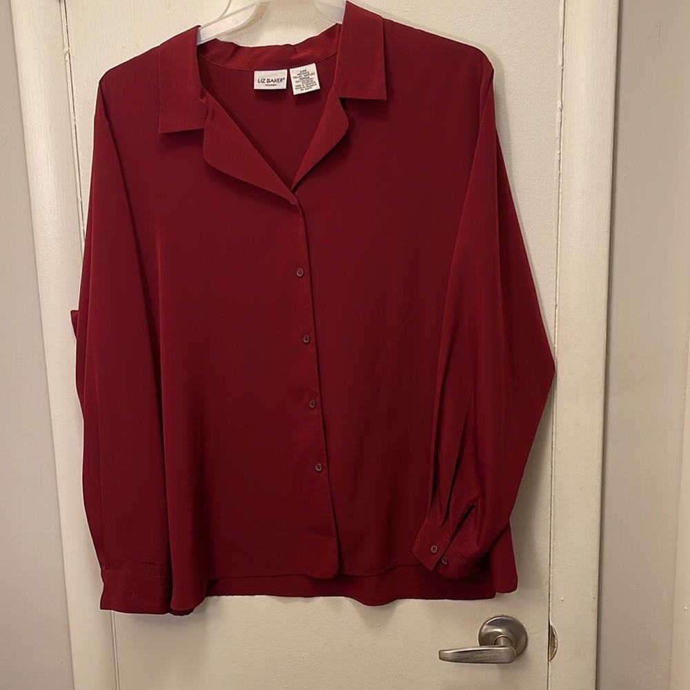 Womens 24W Dark Red Polyester Button Down Blouse